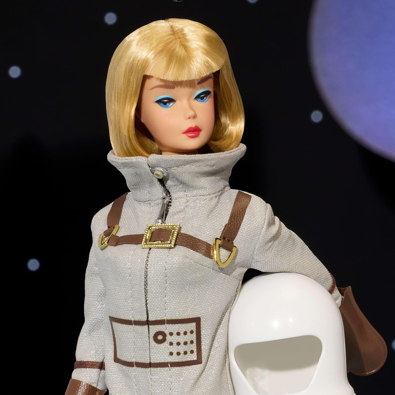 Barbie Astronot 60. Yıl Dönümü Nostaljik Bebek - JBJ48 - Görsel 4