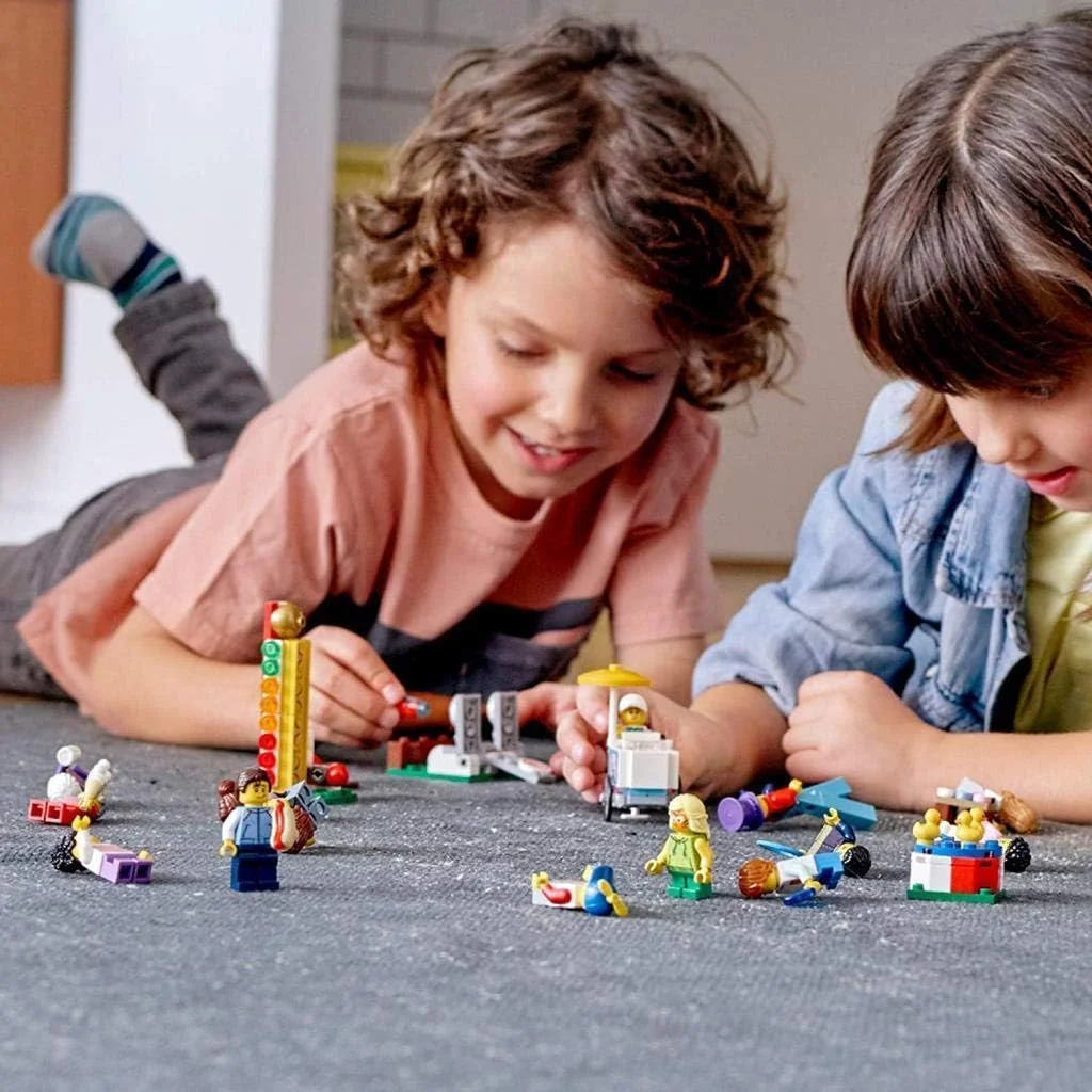 Lego City 60234 İnsan Paketi - Lunapark - Görsel 2
